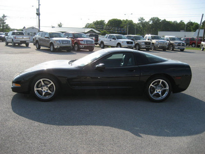 chevrolet corvette 2003 black coupe gasoline 8 cylinders rear wheel drive 6 speed manual 62863