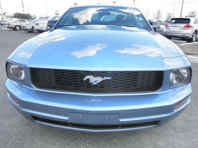ford mustang 2005 coupe deluxe gasoline 6 cylinders rear wheel drive not specified 34788