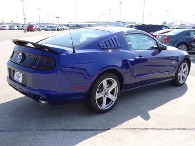 ford mustang 2013 blue coupe gasoline 8 cylinders rear wheel drive 6 speed automatic 77388