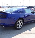 ford mustang 2013 blue coupe gasoline 8 cylinders rear wheel drive 6 speed automatic 77388