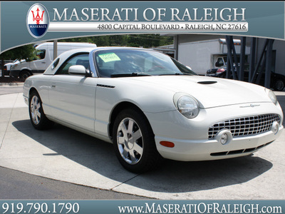 ford thunderbird 2002 white deluxe gasoline 8 cylinders rear wheel drive automatic 27616