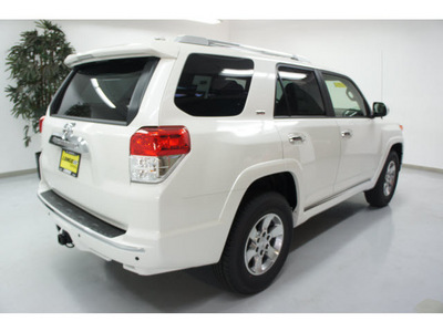 toyota 4runner 2012 white suv sr5 gasoline 6 cylinders 2 wheel drive automatic 91731