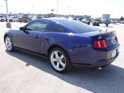 ford mustang 2011 dk  blue coupe v6 gasoline 6 cylinders rear wheel drive 77388