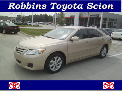 toyota camry 2010 tan sedan le gasoline 4 cylinders front wheel drive automatic 75503