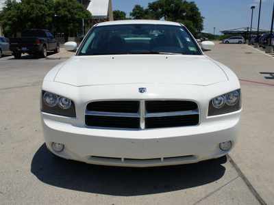 dodge charger 2010 white sedan sxt gasoline 6 cylinders rear wheel drive automatic 76087