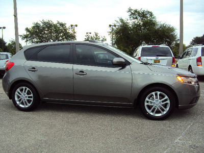 kia forte 2012 lt  gray hatchback ex w sunroof gasoline 4 cylinders front wheel drive automatic 32901