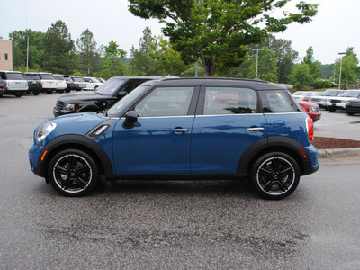 mini cooper countryman 2012 blue s gasoline 4 cylinders front wheel drive 6 speed manual 27511