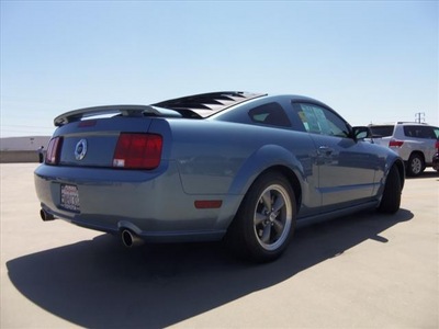ford mustang 2005 dk  blue coupe gt deluxe gasoline 8 cylinders rear wheel drive manual 90241
