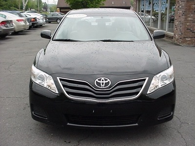 toyota camry 2010 black sedan le gasoline 4 cylinders front wheel drive automatic 06019