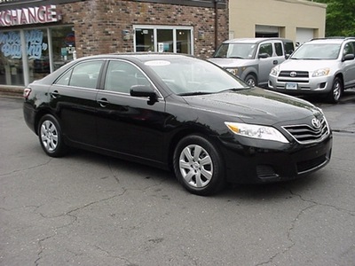 toyota camry 2010 black sedan le gasoline 4 cylinders front wheel drive automatic 06019