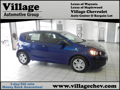 chevrolet sonic 2012 blue hatchback ls gasoline 4 cylinders front wheel drive automatic 55391