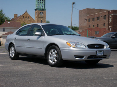 ford taurus 2006 silver sedan sel gasoline 6 cylinders front wheel drive automatic with overdrive 61832