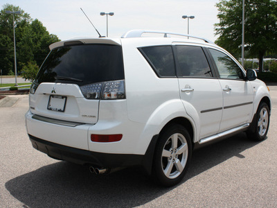 mitsubishi outlander 2009 white suv xls gasoline 6 cylinders front wheel drive automatic 27616