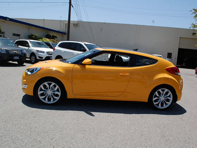 hyundai veloster 2012 yellow coupe m t gasoline 4 cylinders front wheel drive 6 speed manual 94010