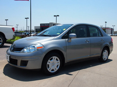 nissan versa 2011 dk  gray sedan gasoline 4 cylinders front wheel drive automatic with overdrive 76018