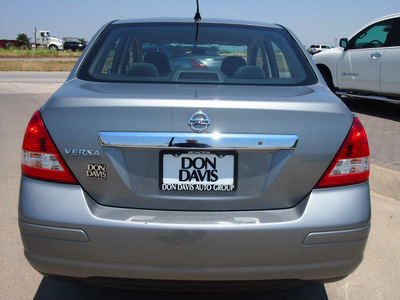 nissan versa 2011 dk  gray sedan gasoline 4 cylinders front wheel drive automatic with overdrive 76018