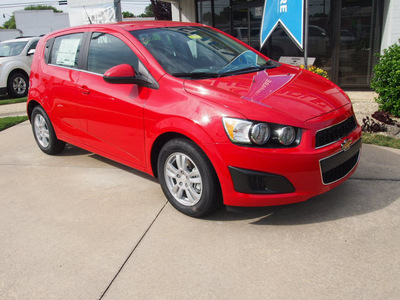 chevrolet sonic 2012 red hatchback lt gasoline 4 cylinders front wheel drive automatic 27591