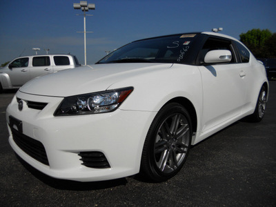 scion tc 2011 white hatchback gasoline 4 cylinders front wheel drive automatic 60007