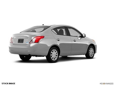 nissan versa 2012 sedan gasoline 4 cylinders front wheel drive automatic 80910