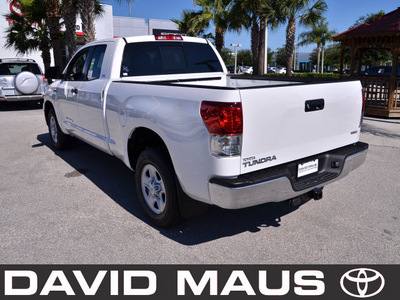 toyota tundra 2012 white sr5 gasoline 8 cylinders 2 wheel drive automatic 32771