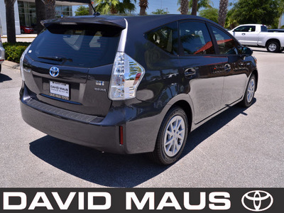 toyota prius 2012 gray wagon v hybrid 4 cylinders front wheel drive automatic 32771
