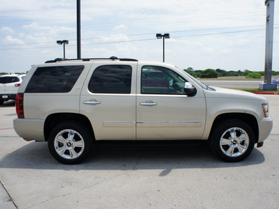 chevrolet tahoe 2009 gold suv ltz 8 cylinders 4 wheel drive automatic 76087