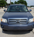 toyota highlander 2005 blue suv gasoline 4 cylinders front wheel drive automatic with overdrive 76087