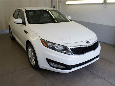 kia optima 2012 white sedan gasoline 4 cylinders front wheel drive not specified 44060