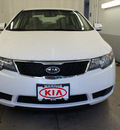 kia forte 2012 white sedan gasoline 4 cylinders front wheel drive not specified 44060