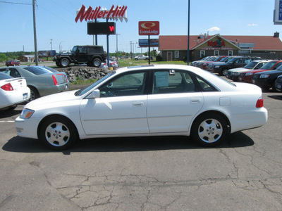 toyota avalon 2003 white sedan xls gasoline 6 cylinders front wheel drive automatic with overdrive 55811