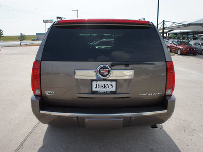 cadillac escalade esv 2011 brown suv flex fuel 8 cylinders all whee drive automatic 76087