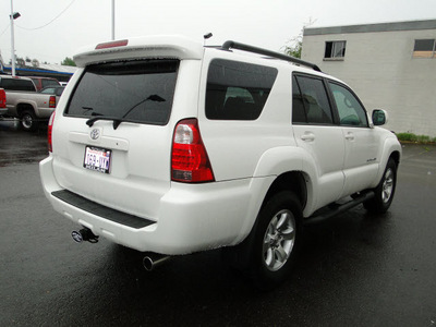 toyota 4runner 2006 white suv sport edition gasoline 6 cylinders 4 wheel drive automatic 98371