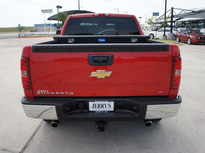 chevrolet silverado 1500 2009 red pickup truck lt gasoline 8 cylinders 2 wheel drive automatic 76087