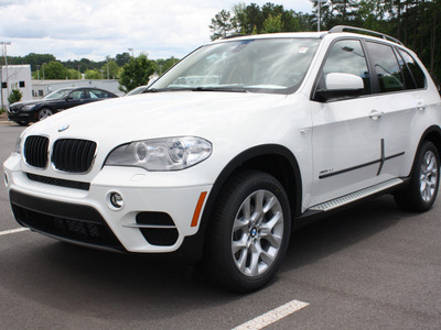 bmw x5 2013 white suv xdrive35i gasoline 6 cylinders all whee drive automatic 27616