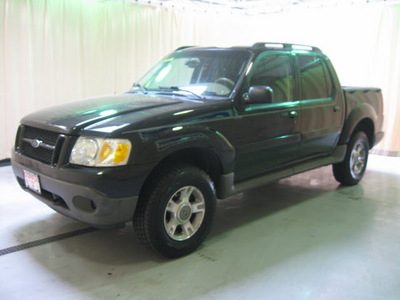 ford explorer sport trac 2003 black suv xlt gasoline 6 cylinders sohc 4 wheel drive automatic with overdrive 44883