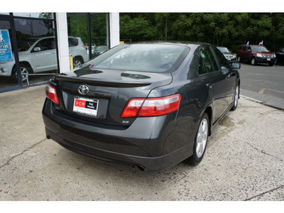 toyota camry 2007 dk  gray sedan se gasoline 4 cylinders front wheel drive automatic 07724