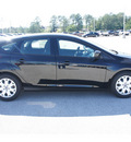ford focus 2012 black hatchback se gasoline 4 cylinders front wheel drive 6 speed automatic 77388