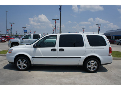 chevrolet uplander 2007 white ls gasoline 6 cylinders front wheel drive 4 speed automatic 77090