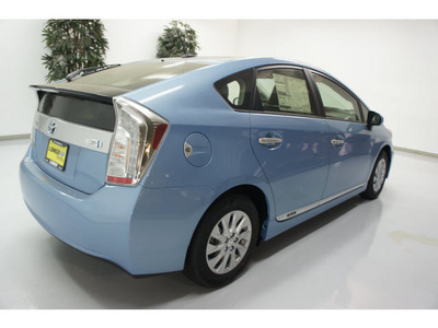 toyota prius 2012 blue hatchback plug in hybrid advanced i 4 cylinders front wheel drive not specified 91731