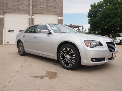 chrysler 300 2012 silver sedan s v6 gasoline 6 cylinders all whee drive automatic 80301