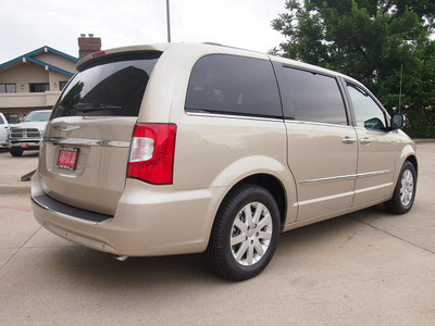 chrysler town and country 2012 beige van touring l flex fuel 6 cylinders front wheel drive automatic 80301