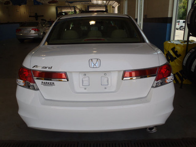 honda accord 2012 white sedan lx p gasoline 4 cylinders front wheel drive automatic 28557