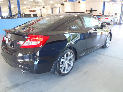 honda civic 2012 black coupe si gasoline 4 cylinders front wheel drive 6 speed manual 28557