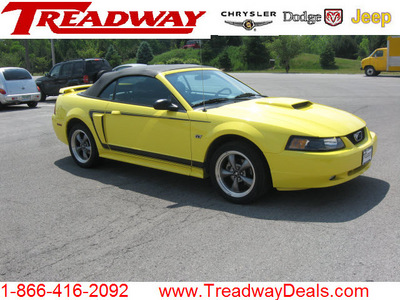 ford mustang 2003 yellow gt deluxe gasoline 8 cylinders sohc rear wheel drive automatic with overdrive 45840