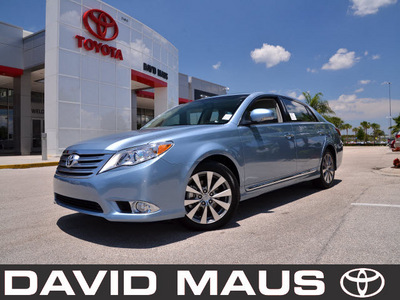 toyota avalon 2012 light blue sedan gasoline 6 cylinders front wheel drive automatic 32771