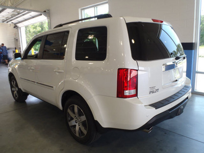 honda pilot 2012 white suv touring gasoline 6 cylinders front wheel drive automatic 28557