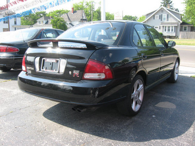 nissan sentra 2002 black sedan se r gasoline 4 cylinders front wheel drive 6 speed manual 45840