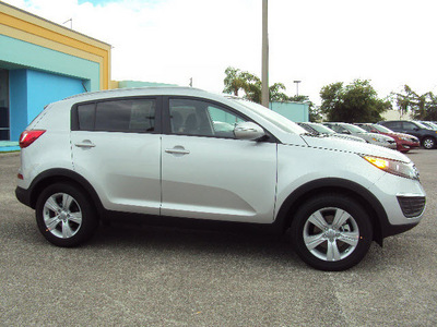 kia sportage 2012 silver suv lx gasoline 4 cylinders front wheel drive automatic 32901