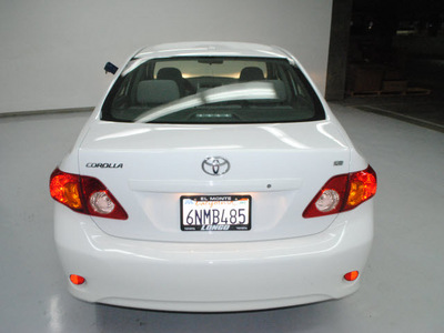 toyota corolla 2010 white sedan le gasoline 4 cylinders front wheel drive automatic 91731