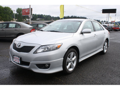 toyota camry 2011 silver sedan se gasoline 4 cylinders front wheel drive automatic 98632